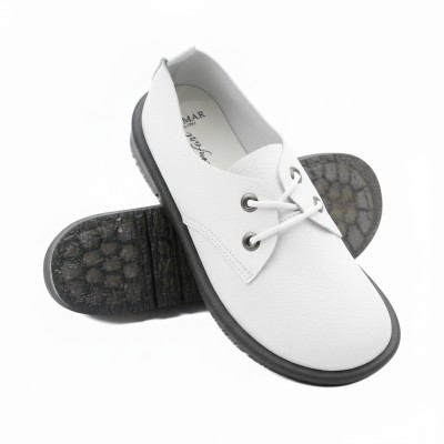 Scarpe in pelle con lacci...