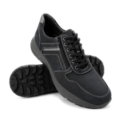Sneakers in Pelle con Lacci...